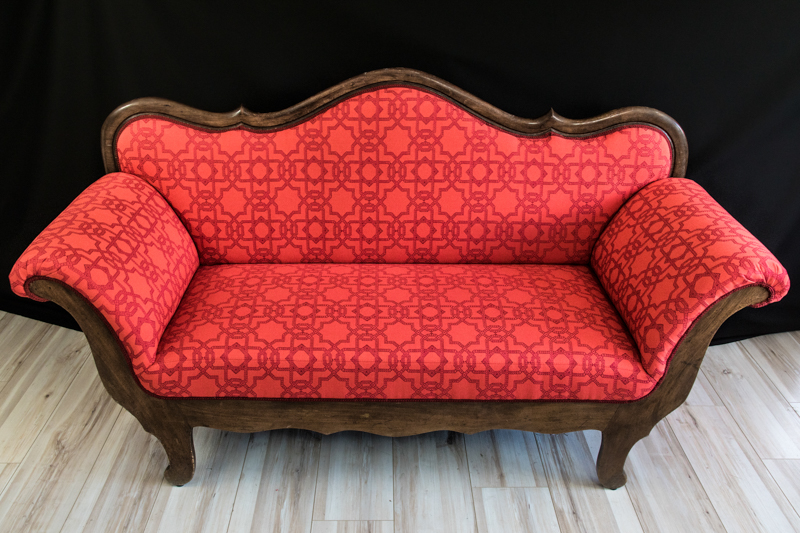 Sofa im Biedermeier Stil, nachher