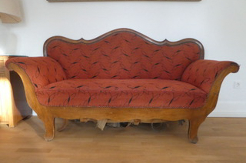 Sofa im Biedermeier Stil, vorher